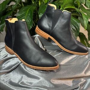 Nisolo Eva Black Leather Everyday Chelsea Slip-On Ankle Boots - Women's 9.5